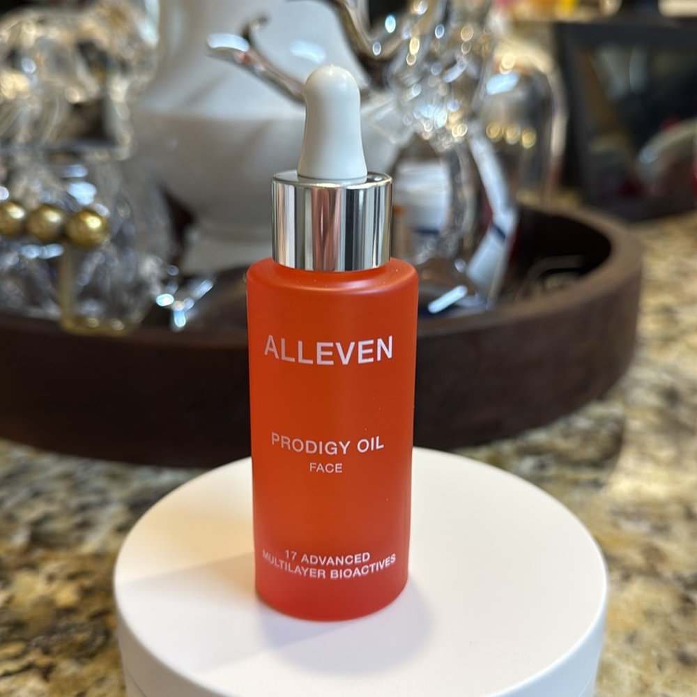 ALLEVEN Prodigy Oil Skincare Serum & Face Oil
30ML - Picture 3 of 6